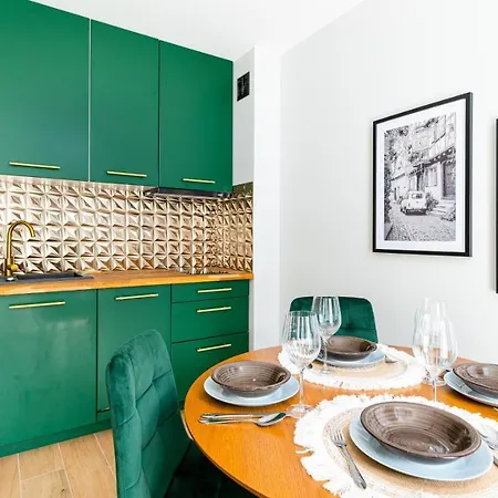 Sun & Snow, Osada Apartman